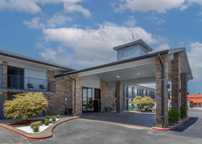 Surestay Plus Hotel By Best Western Poteau