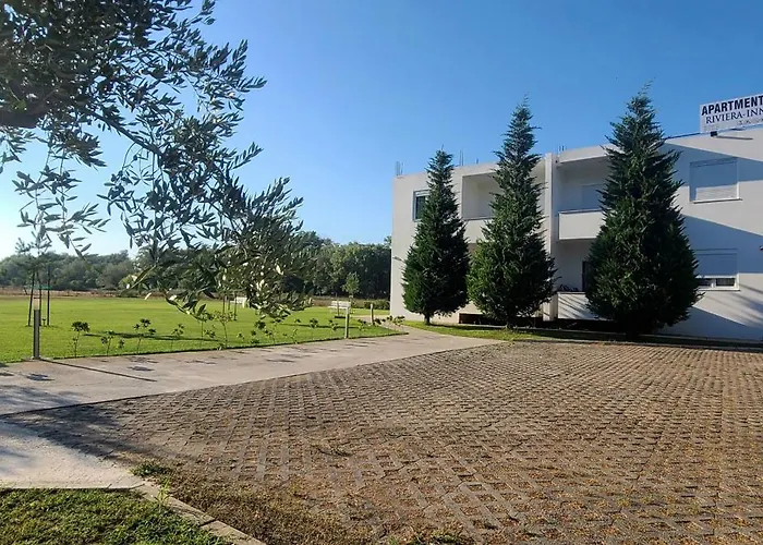 Riviera Inn Apartments
