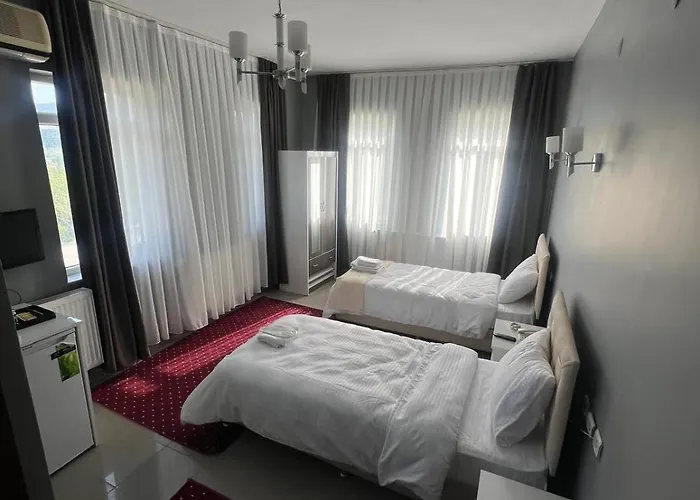 The Hilltop Otel