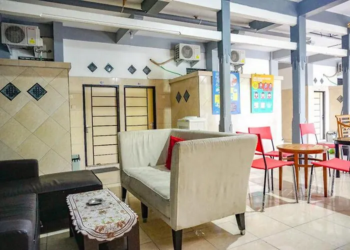 Reddoorz Near Penimbangan Beach Singaraja
