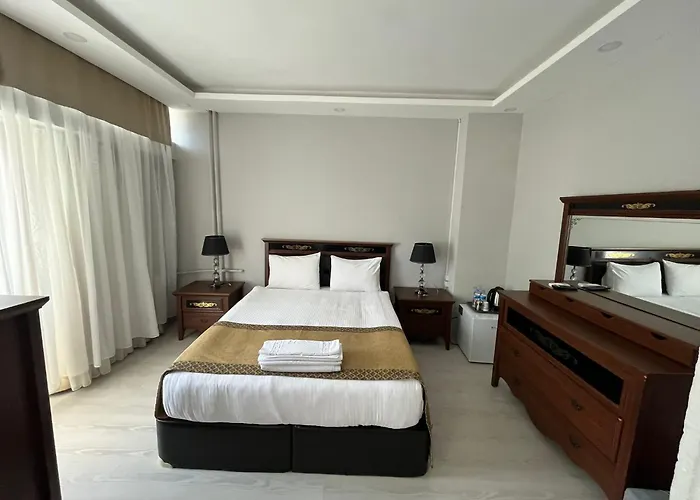 Class Hotel