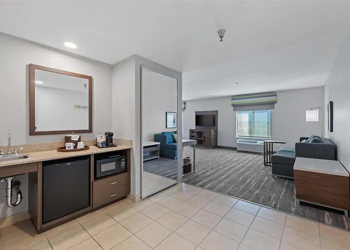 Hampton Inn & Suites Madera