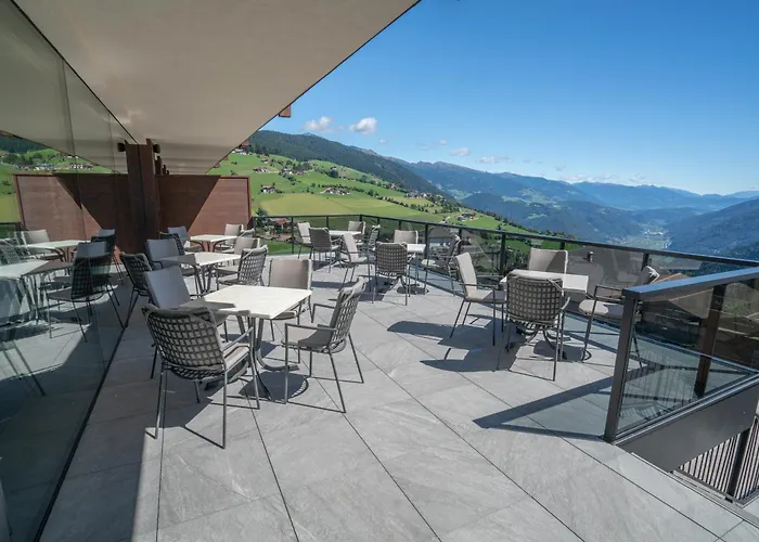 Hotel Purvita - Ski In Ski Out - Infinity Pool