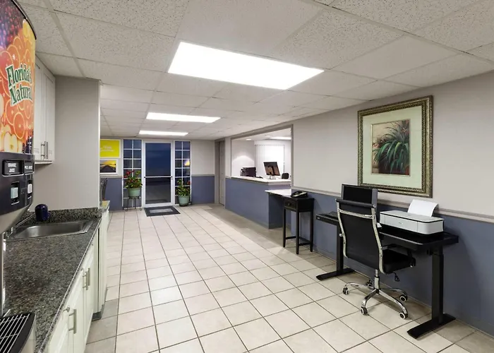 Days Inn By Wyndham Mountain Home