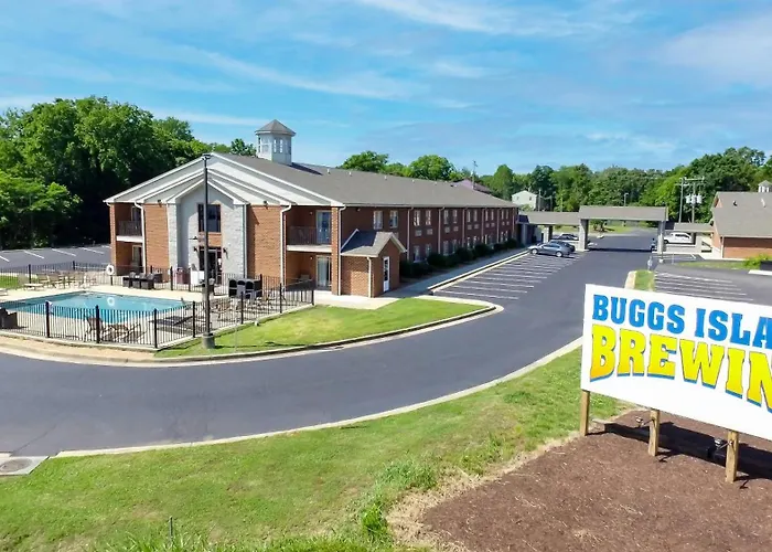 Clarion Pointe On The Lake Clarksville-South Hill West