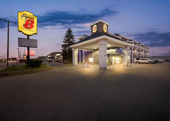 Super 8 By Wyndham Saskatoon Near Saskatoon Airport Hotel