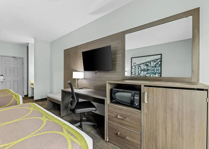 Super 8 By Wyndham Saskatoon Near Saskatoon Airport Hotel