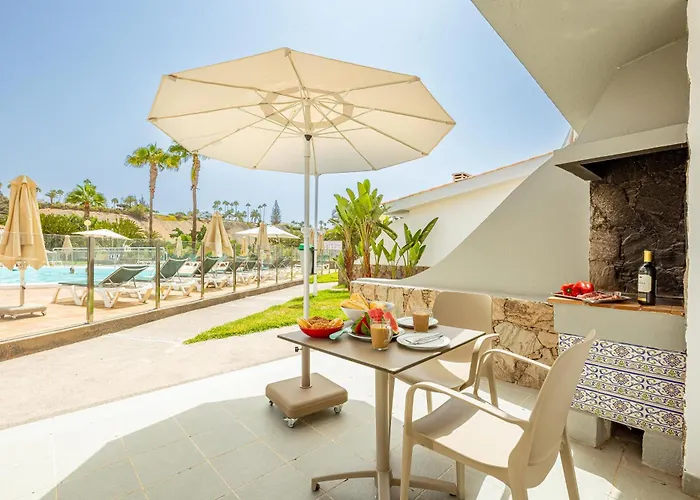 Vista Verde - Adults Only
