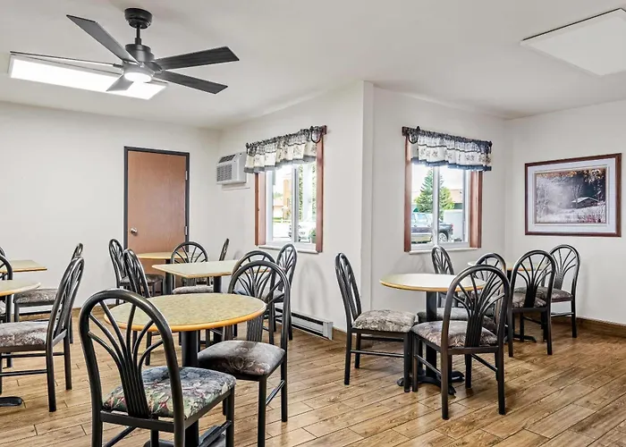 Econo Lodge, Downtown Custer Near Custer State Park And Mt Rushmore