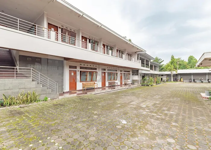 Yehezkiel Hotel Lembang Mitra Reddoorz