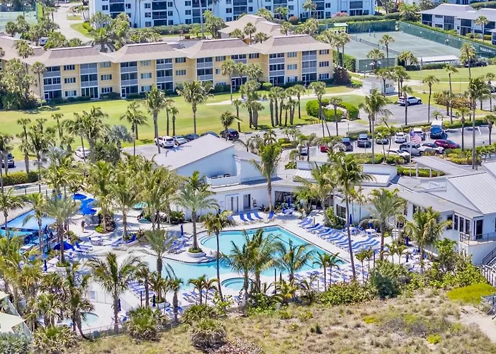 Excellent Beach Front Community, Golf Course, Tennis, Sunny Weather Year Round!