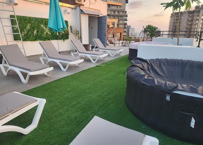 Palm Ville Suites