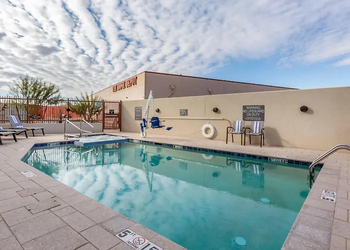 Comfort Suites Scottsdale Talking Stick Entertainment District