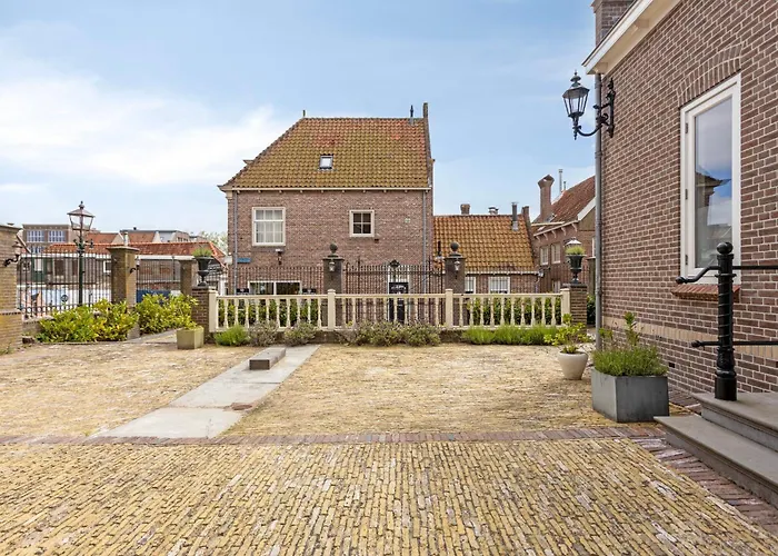 Edam Suites