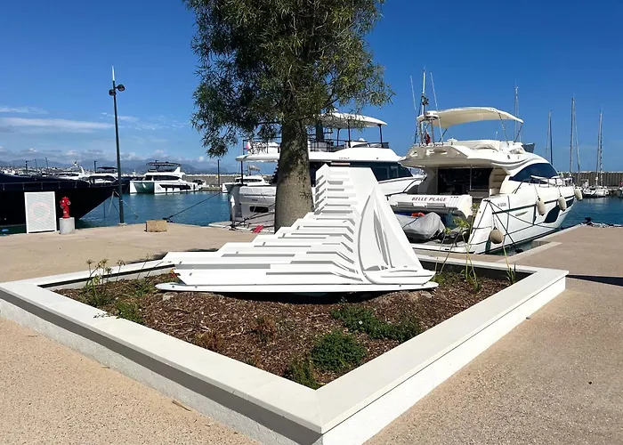 Studio-Port-Marina, Parking Prive, Climatise Au "Ducal"