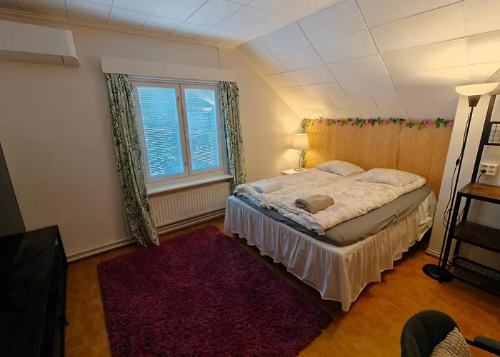 4B Stay - Best Budget Boutique Boardinghouse