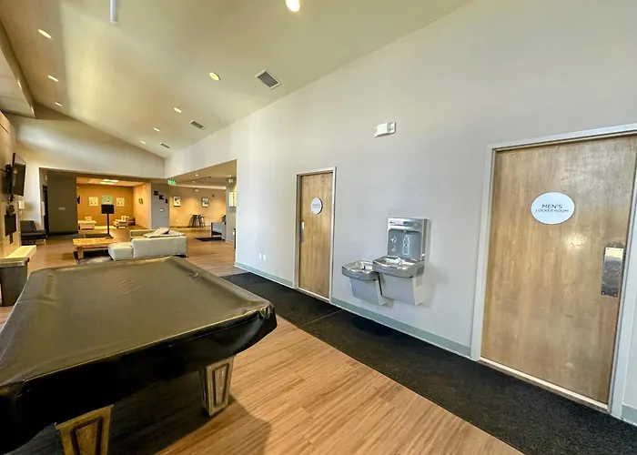 Winter Haus, Winter Park 2 Bedrooms Corner Unit W Outdoor Patio Walking Distance To The Center Of Town