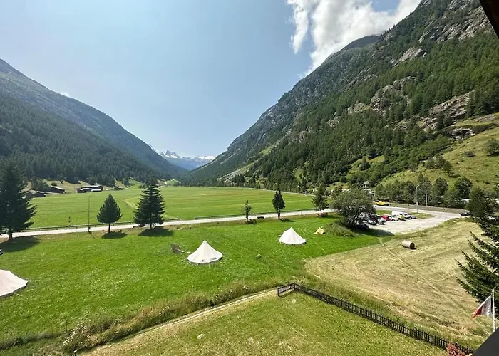 Majestic View Alpine Retreat