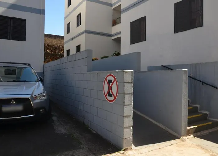 Apto 2 dormitórios 1 banheiro 1 vaga descoberta