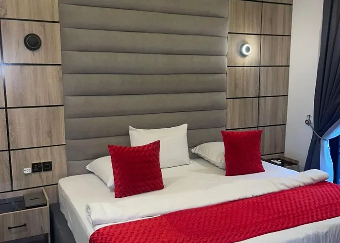 Perly Gate Residence Uyo