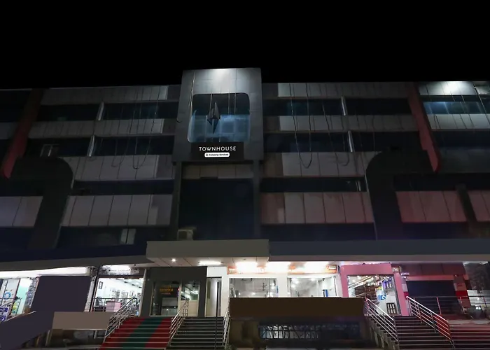 Super Townhouse Gudivada Formerly Sistla
