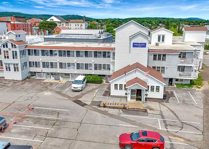 Harborline Hotel
