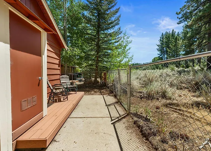Blue Skies- Modern Cabin Near Slopes W Fireplace