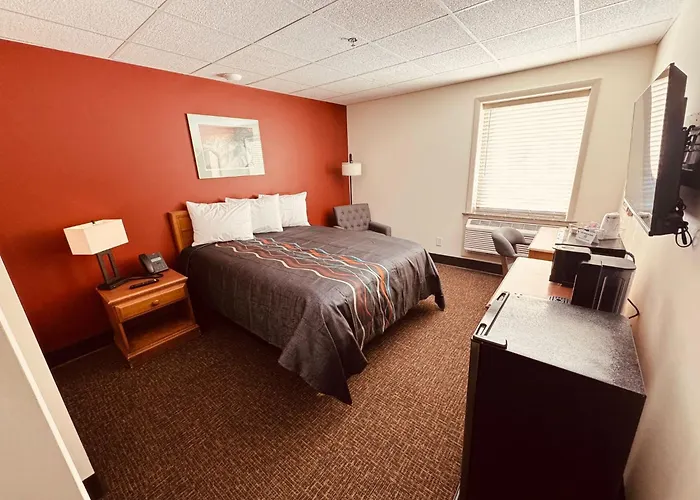 Red Rock Hotel & Suites