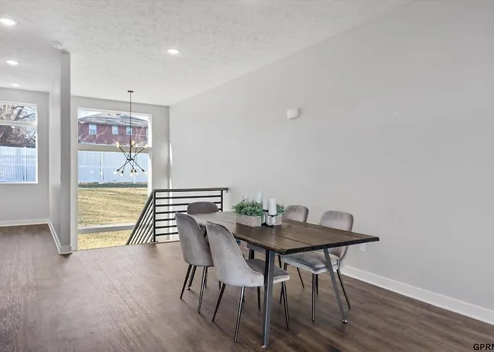Modern 3-Story Townhome