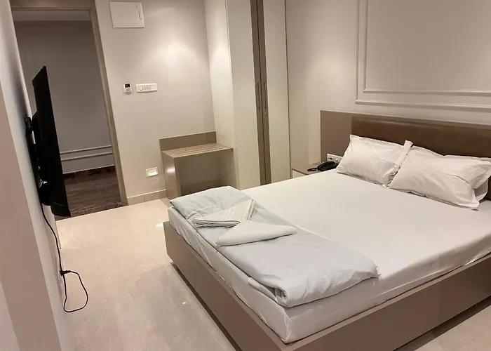 Swarn Hotel