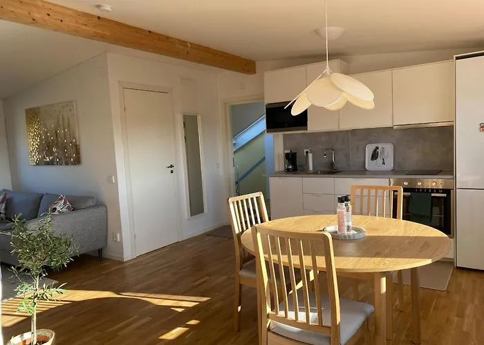 Lovely Loft, Centrally Located