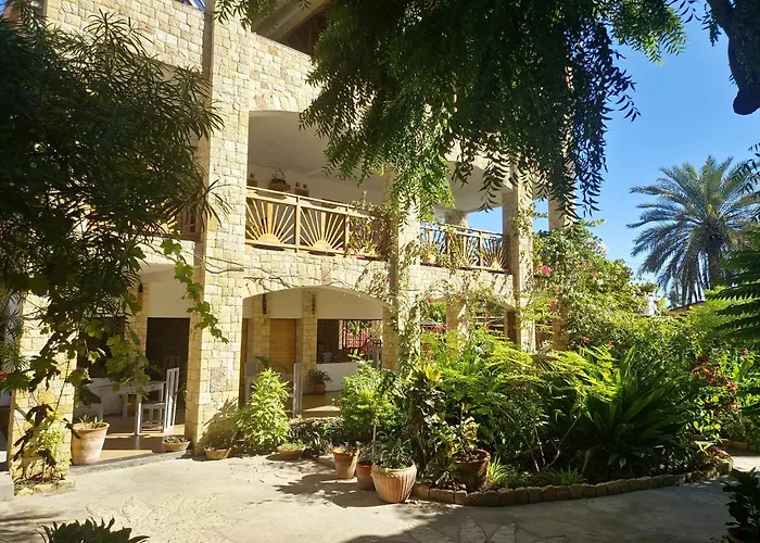 Oasis Kemba Hotel-Restaurant-Bar