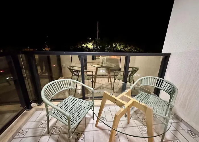 Loft With A View Of The Forest, In Front Of Usp