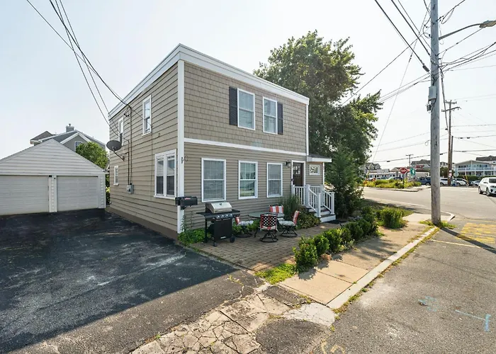 Steps To Beach Pet Friendly Front Unit