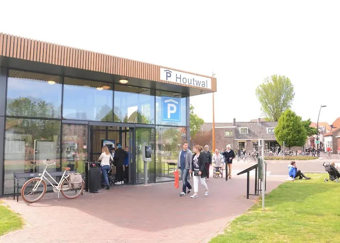 Stadslogement No 11-13