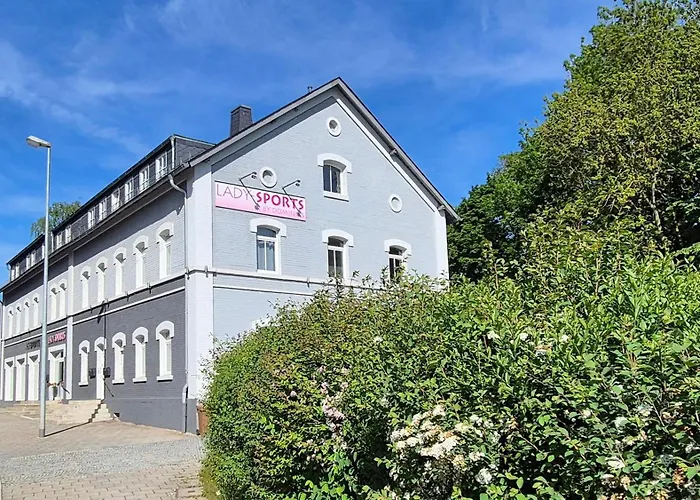 EssenzApartment Hof, 24h Checkin, Parkplatz, WLan300Mbit