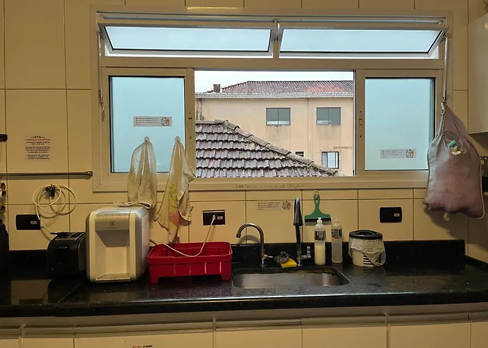 Quartos na Praia - Cozinha Compartilhada, Self Check-in, WiFi, Próximo à Praia