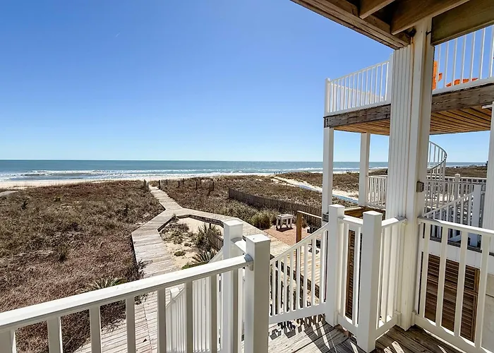 Gulf-Front Paradise 3Br Beach House Prime Location