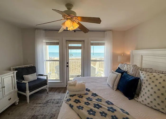 Gulf-Front Paradise 3Br Beach House Prime Location