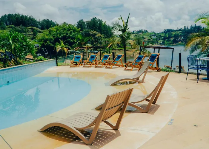 Viajero Guatape Hostel & Lake Club