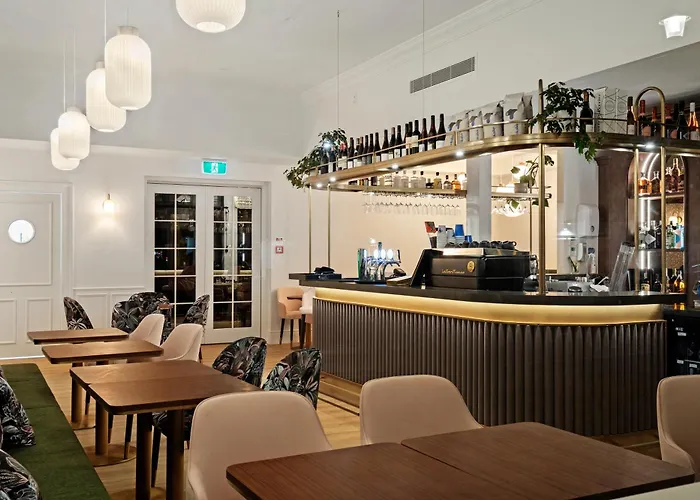 The Clements Hotel
