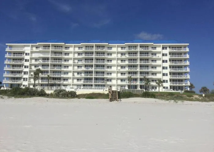 Serene 2Br Oceanfront Condo With Balcony, Florida