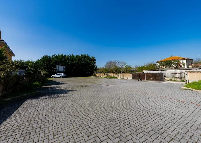 Guesthost - Cozy Flat 700Mt From The Sea With Parking