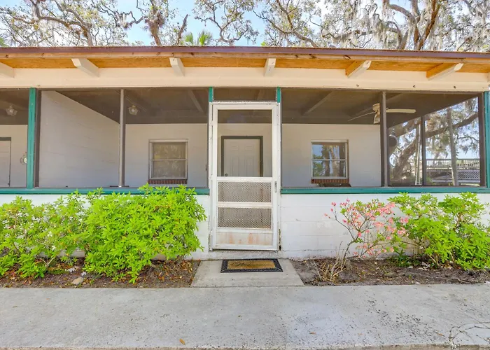 Dock & Fire Pit: Scenic Studio On Suwannee River!