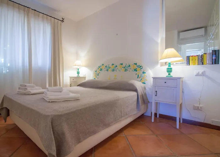 Guesthost - Porto Cervo Square Apt W Parking