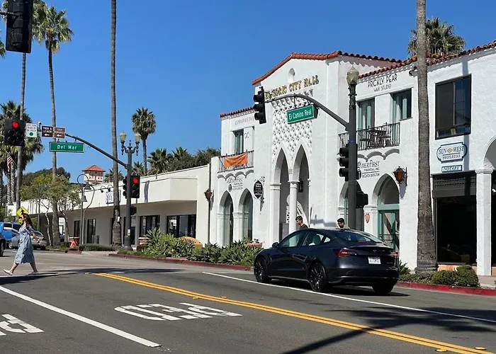 Walk To Beach 2Br Top Location - Aa