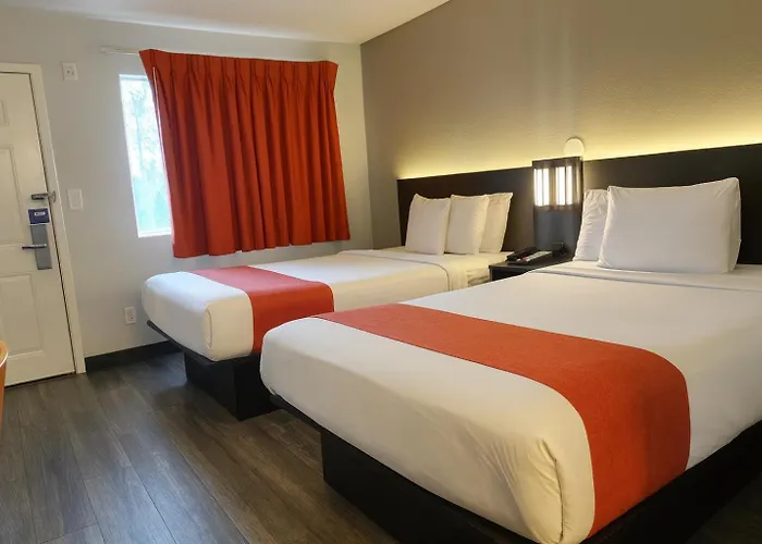 Motel 6-Roseville, Mn - Minneapolis North
