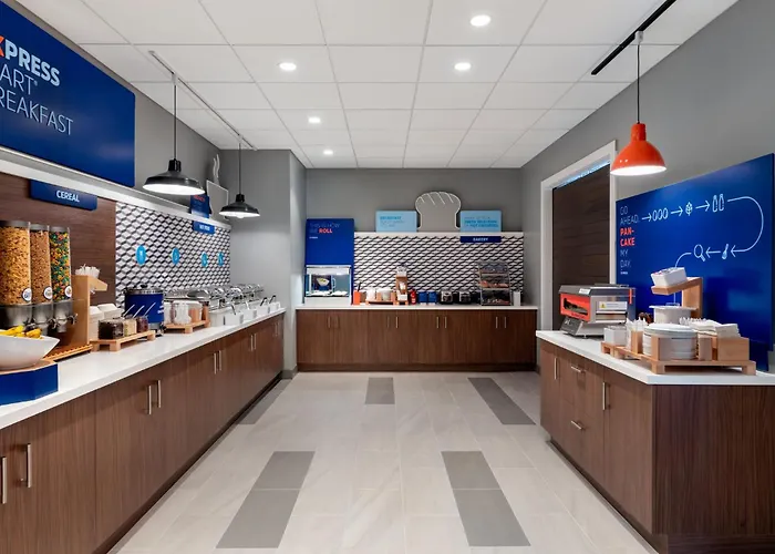 Holiday Inn Express & Suites Pittsfield-Lenox-Berkshires By Ihg