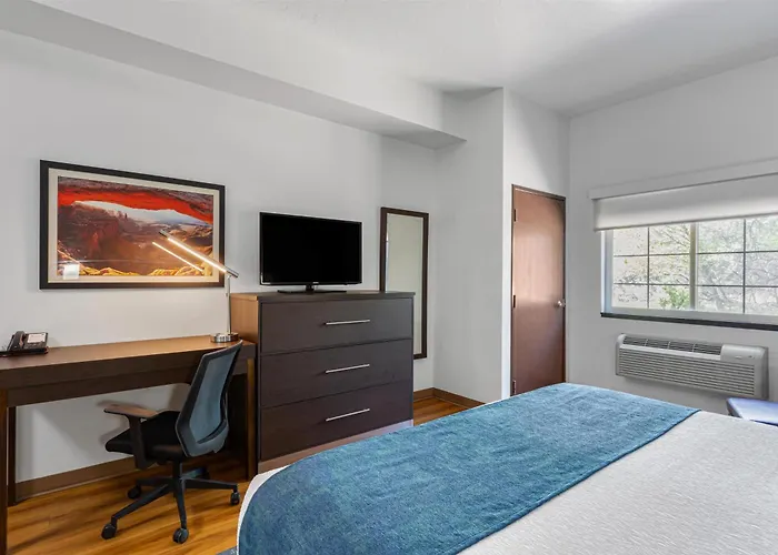 Best Western Duchesne Inn