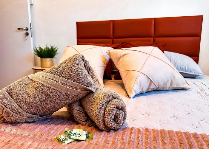 Apto com 1 quarto e sacada com churrasqueira